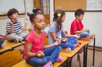 La méditation à l'école serait bénéfique pour les élèves comme pour l'équipe enseignante et administrative. © WavebreakMediaMicro, Adobe Stock